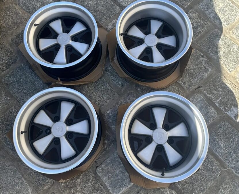Porsche 911 15×9″ and 15×11″ Fuchs Wheels